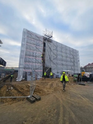 WYNAJEM RUSZTOWAŃ ELEWACYJNYCH I ICH MONTAŻ